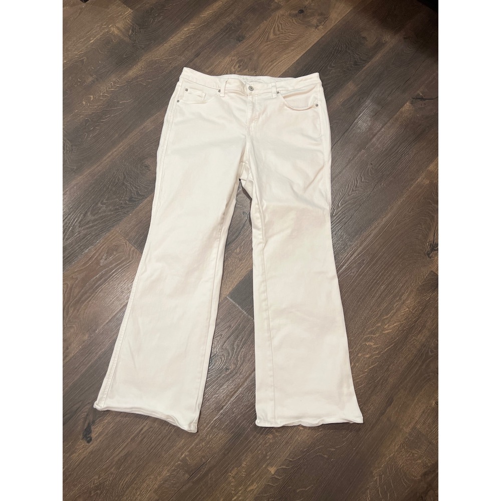 Chico's Define Me Flare‎ Jeans Cream White Size 16R